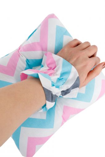 Подушка для кормления ребенка на манжете ПКР/зигзаг-голубой (В ассортименте) - Модно-Трикотаж